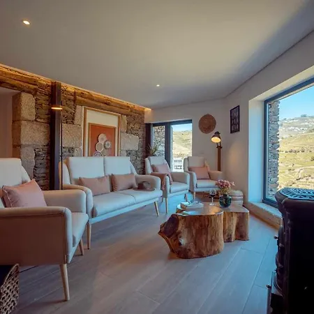 Farm stay Quinta Da Santa Marta de Penaguiao